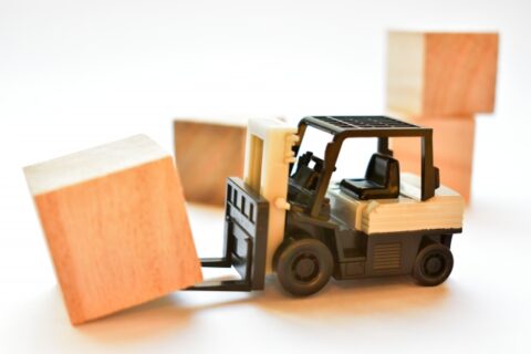 フォークリフトの資格・経験を活かせる!八千代市にある物流センターでのお仕事♪